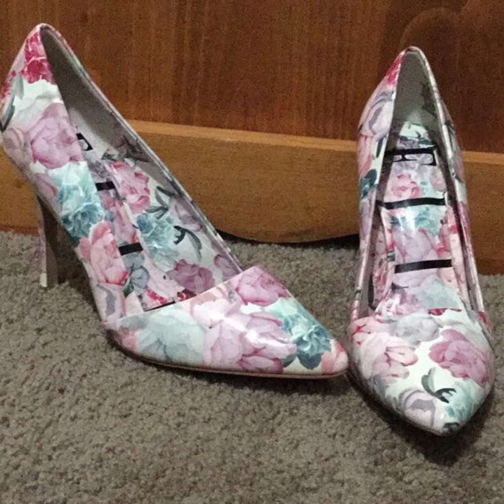 ELLE floral heels